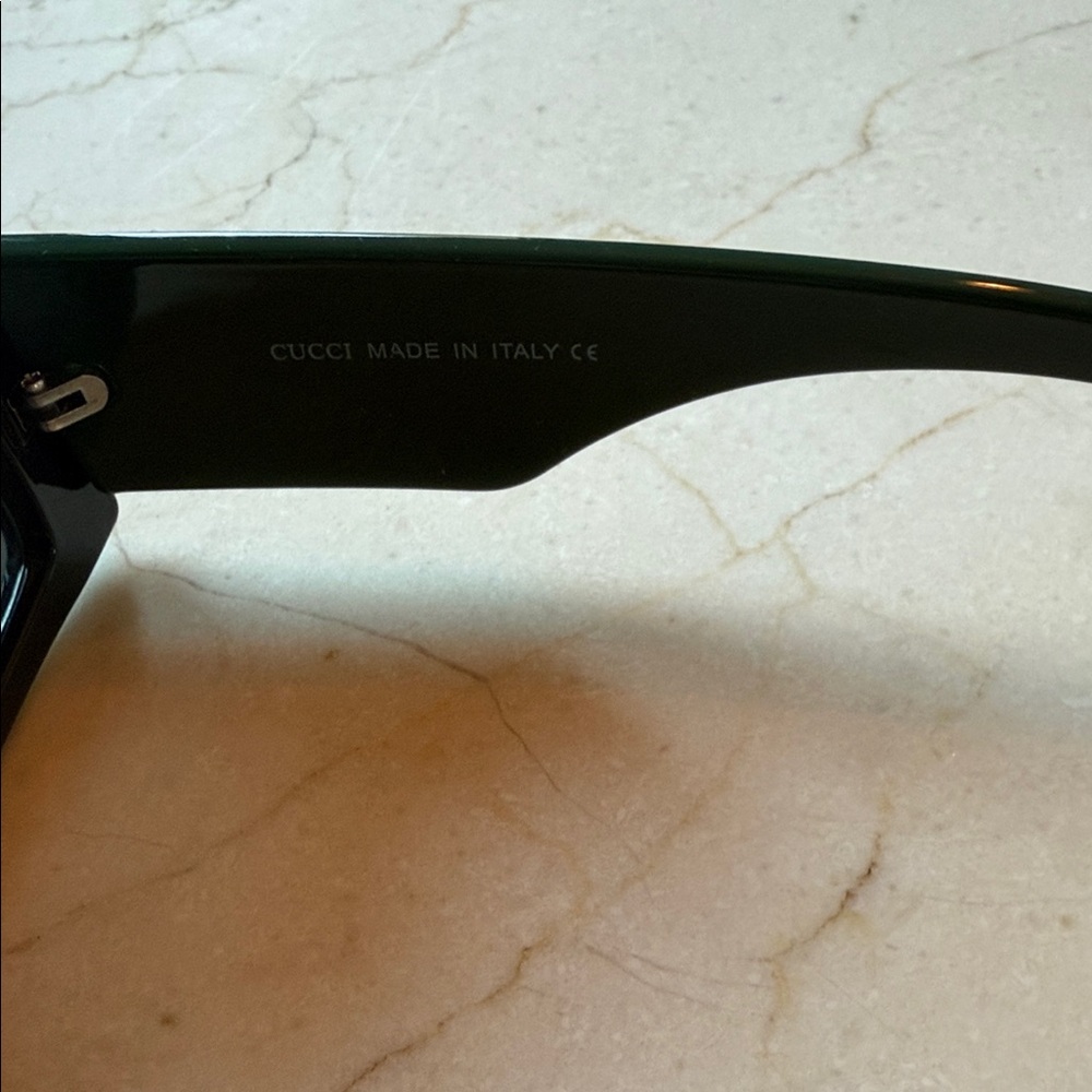 Gucci Black and Gold Sunglasses - Picture 3 of 6